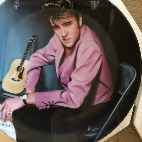 ELVIS PRESLEY COLLECTOR PLATES - SET OF 8 - Picture 8 of 8